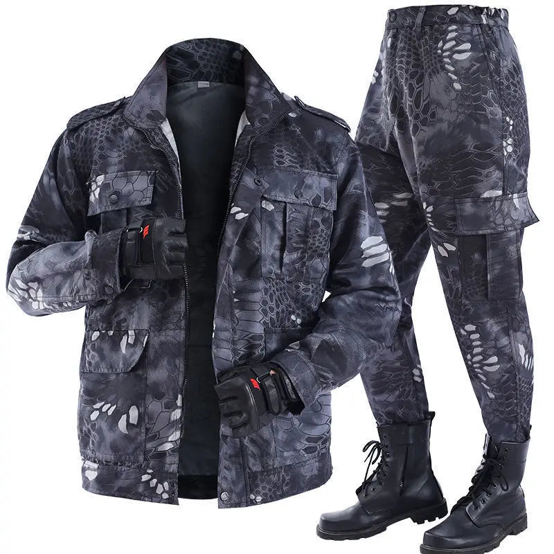 Wear-resistant camouflage suit